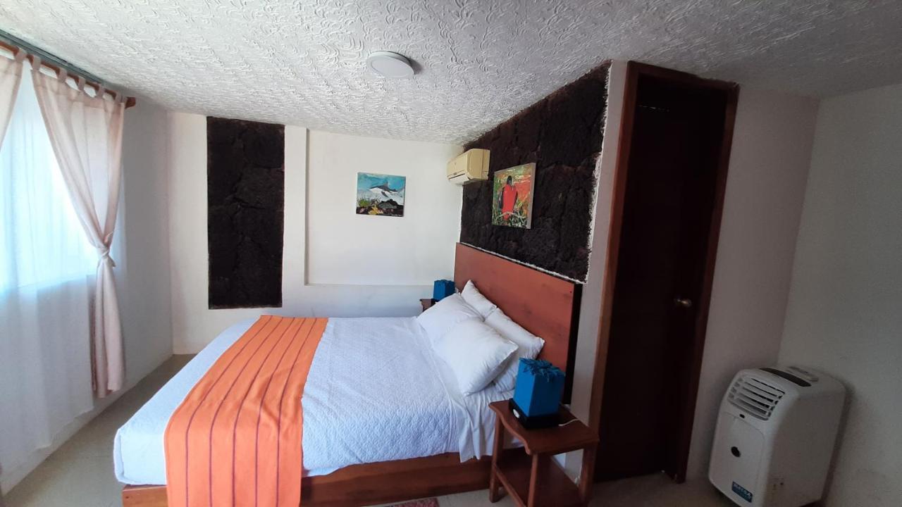 Hostal Tero Real 푸에르토빌라밀 외부 사진