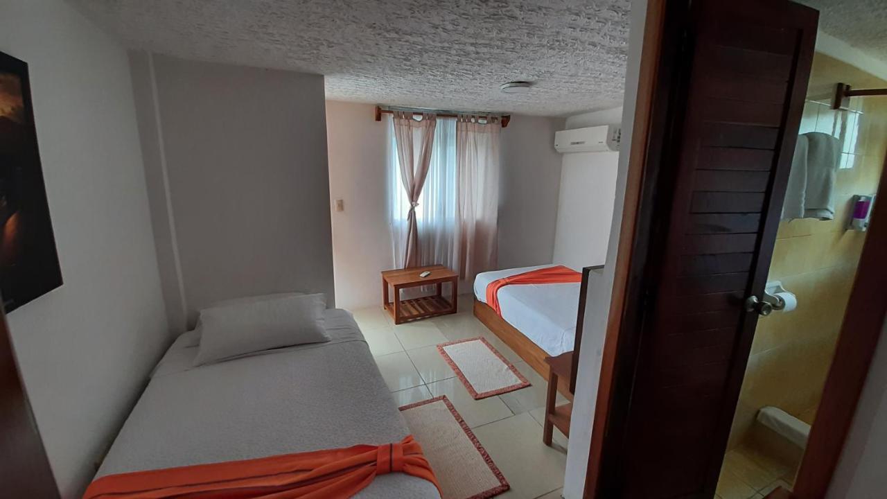 Hostal Tero Real 푸에르토빌라밀 외부 사진