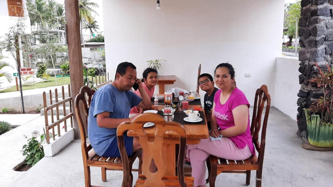 Hostal Tero Real 푸에르토빌라밀 외부 사진